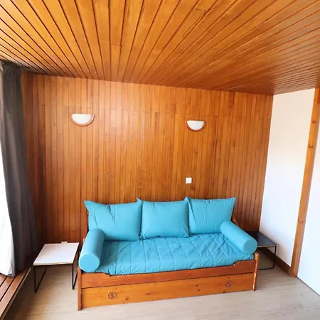 Hauts Lieux - Grand Aux Pieds Mae-5004 Apartment *